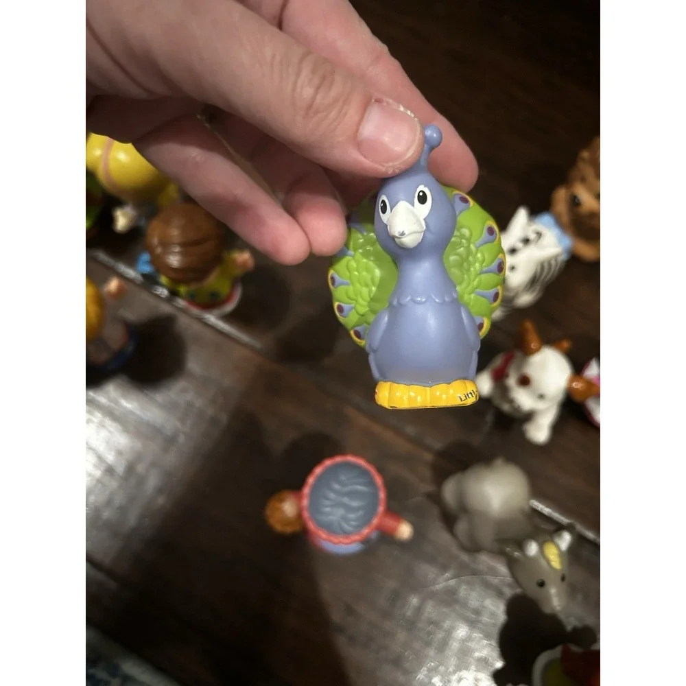 Lot Of 18 Little People Noah Animals Toy Story Paint Chipped